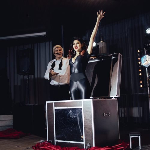 miami event entertainment david frost live performance